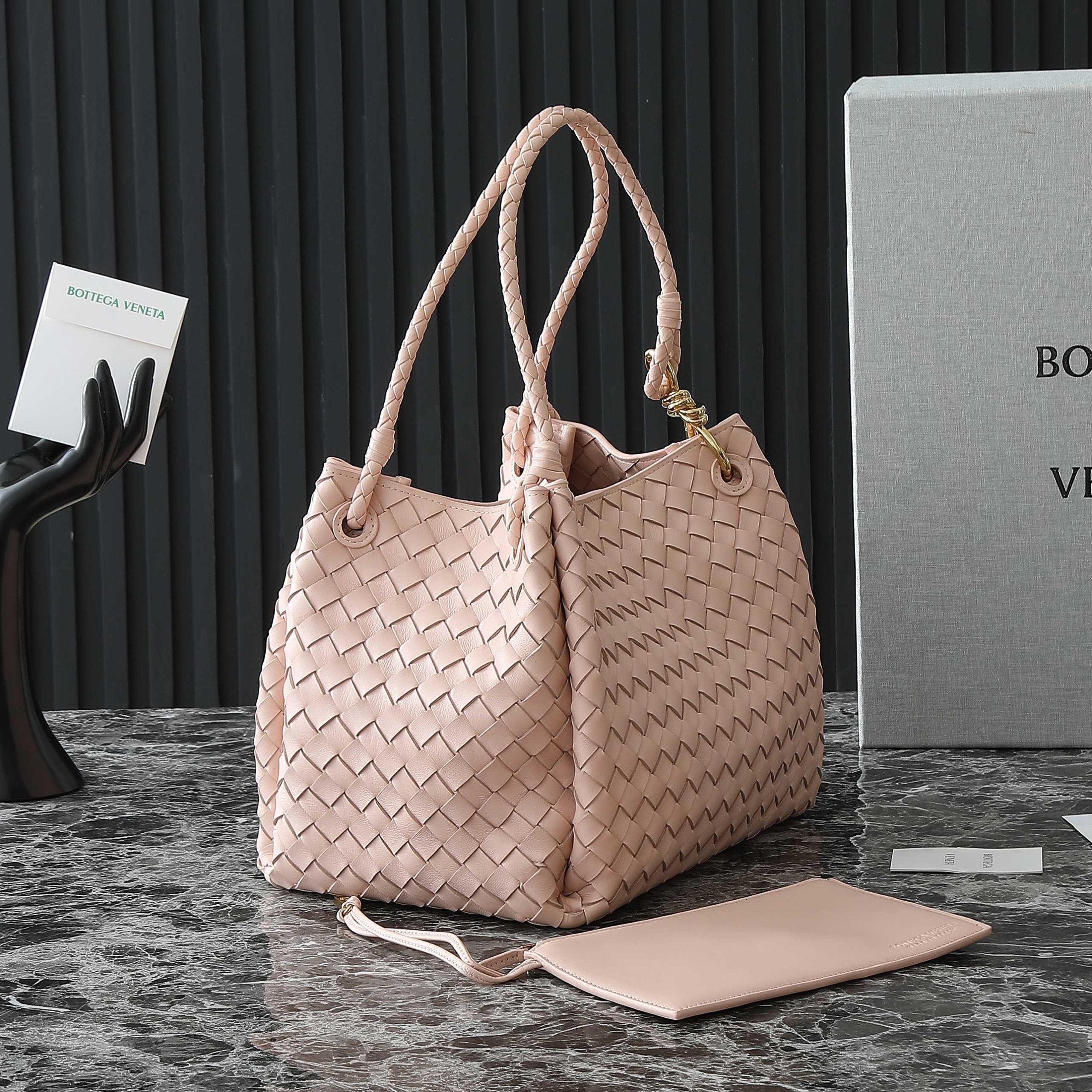 Bottega Veneta Large Intrecciato Leather Shoulder Bag - Image 3