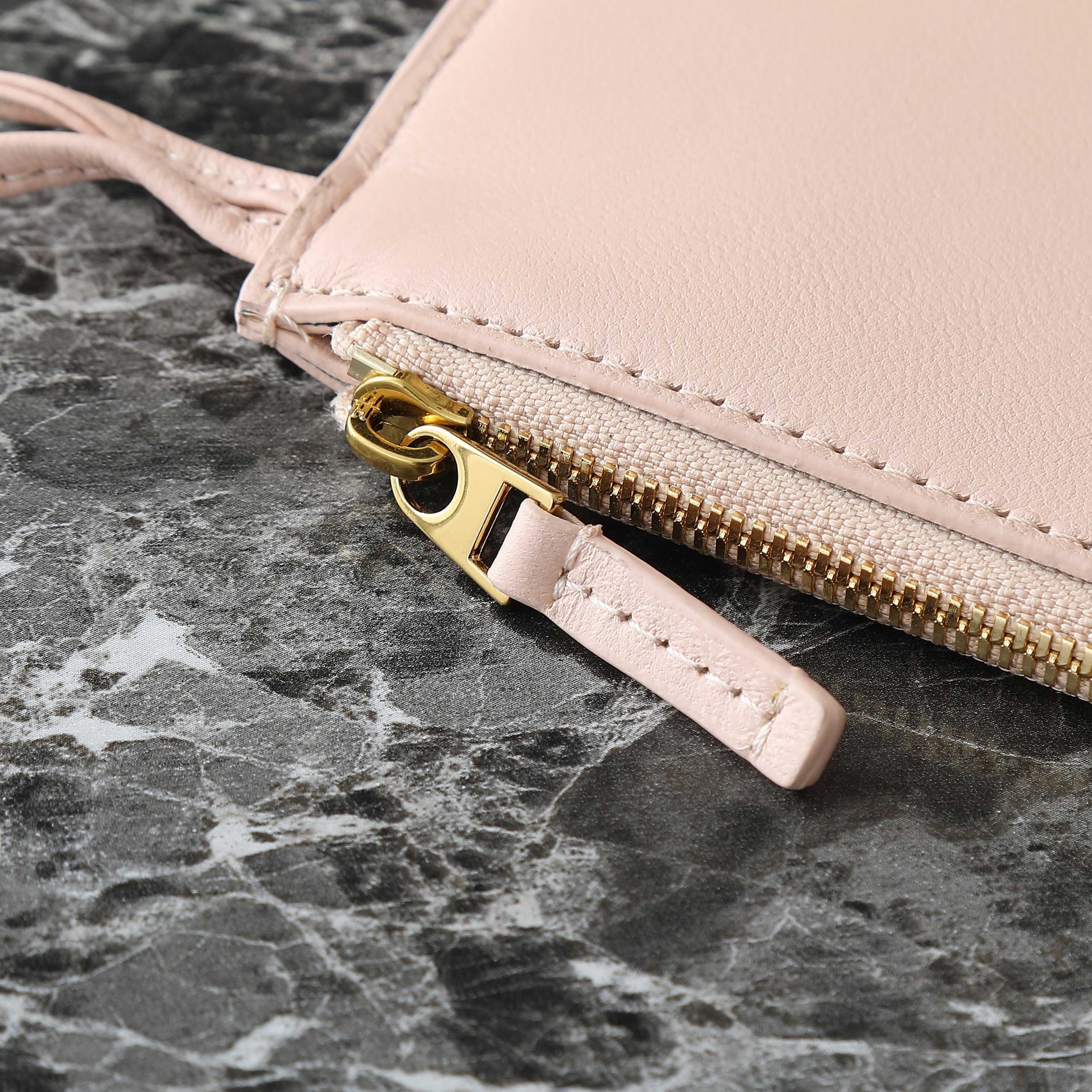 Bottega Veneta Large Intrecciato Leather Shoulder Bag - Image 5