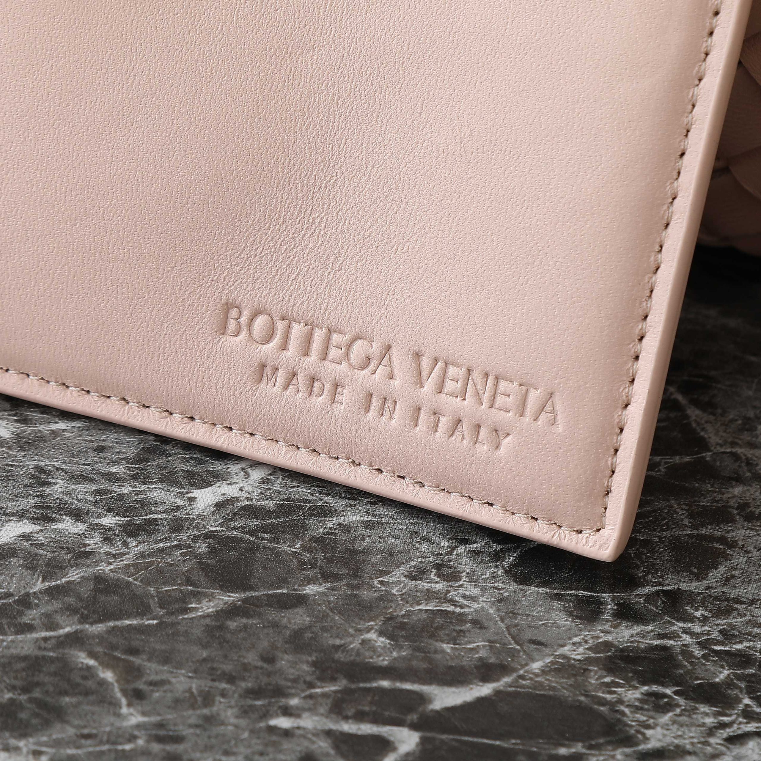 Bottega Veneta Large Intrecciato Leather Shoulder Bag - Image 9