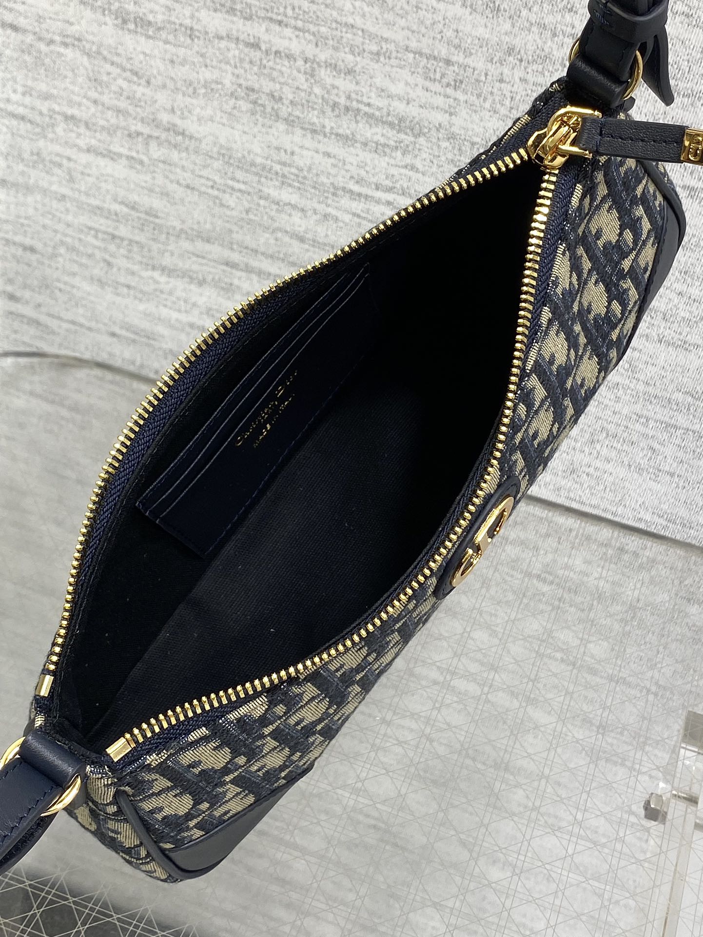 30 Montaigne Wanderlust Mini Bag - Image 8