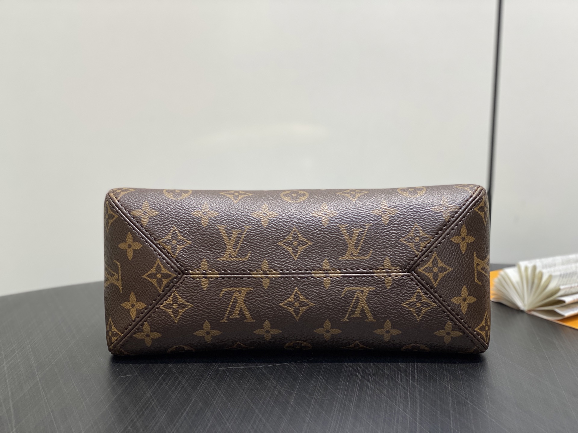 LV The Drop PM - Image 4