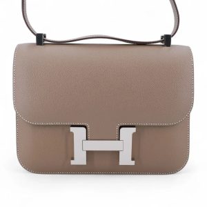 HERMÈS Constance 24 18 in Elephant Grey Etoupe Epsom leather with silver buckle