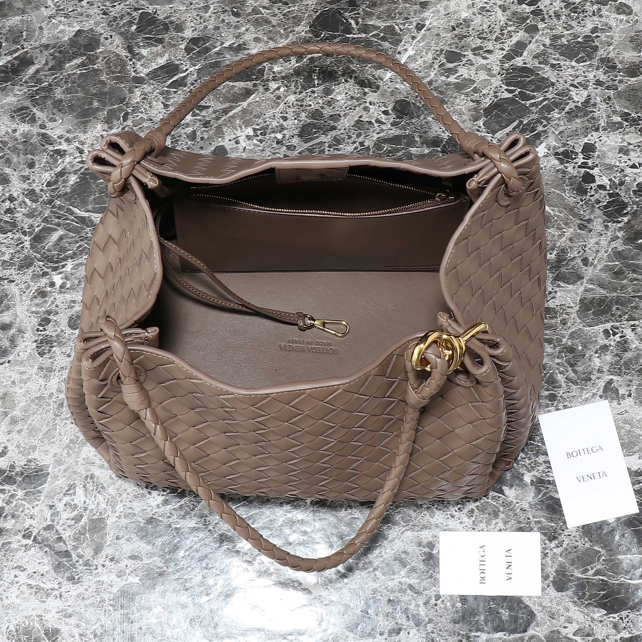 Bottega Veneta Large Intrecciato Leather Shoulder Bag - Image 19