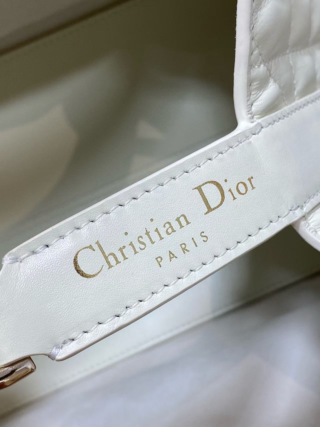 Medium Dior Toujours bag - Image 6