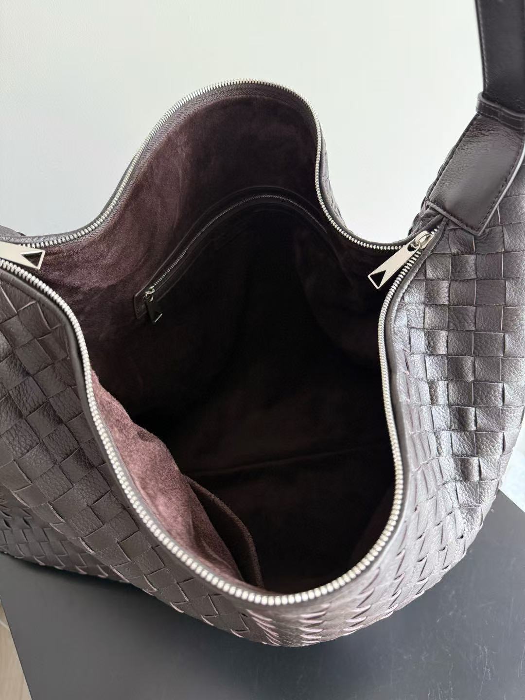 Bottega Veneta Large Traveler - Image 10
