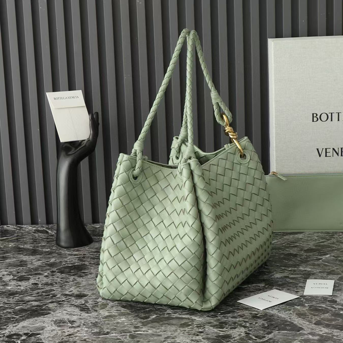 Bottega Veneta Large Intrecciato Leather Shoulder Bag - Image 15