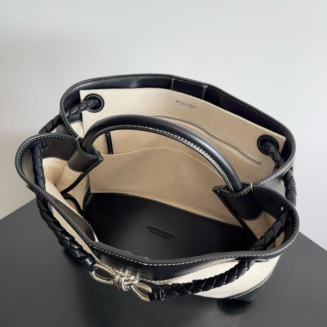 Bottega Veneta Andiamo large embellished leather-trimmed canvas tote - Image 10