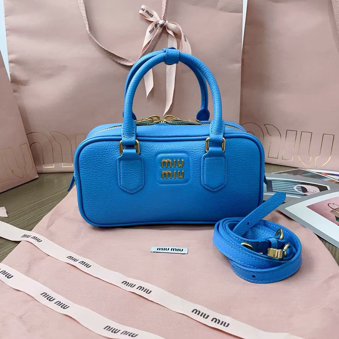 Miu Miu Arcadie leather tote bag - Image 9