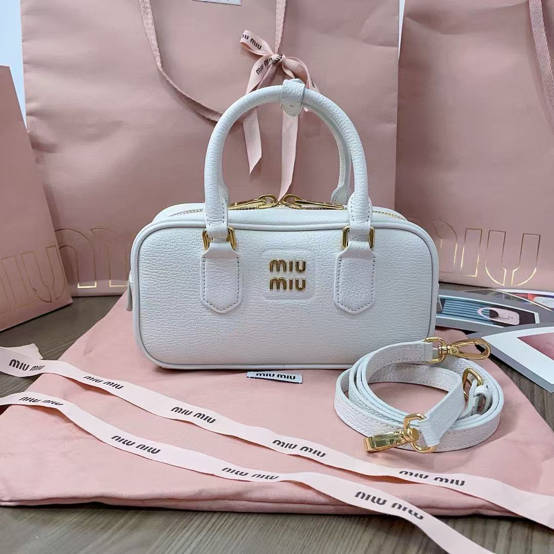 Miu Miu Arcadie leather tote bag - Image 16
