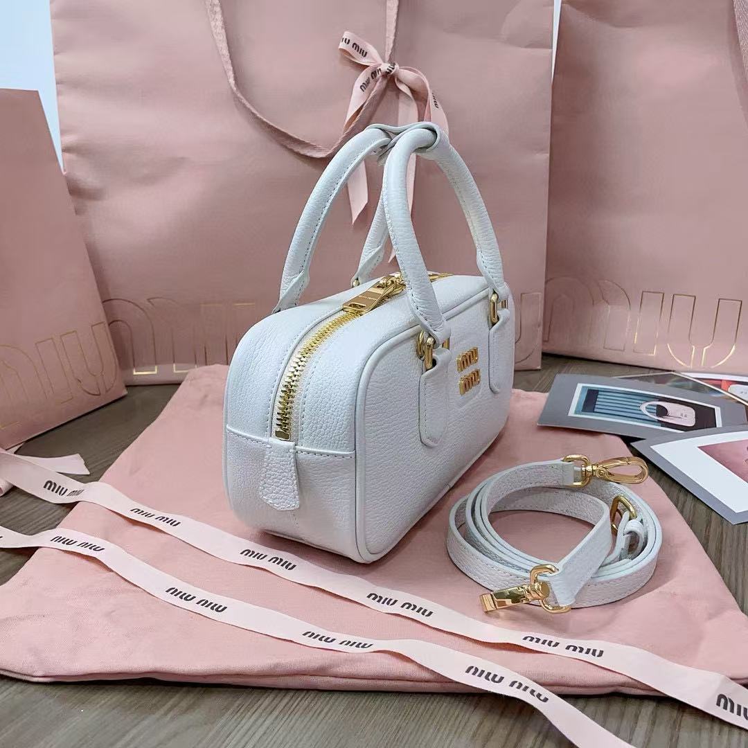 Miu Miu Arcadie leather tote bag - Image 17