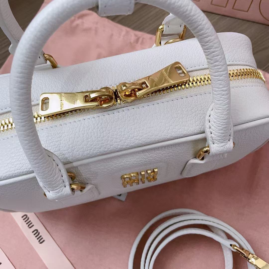Miu Miu Arcadie leather tote bag - Image 21