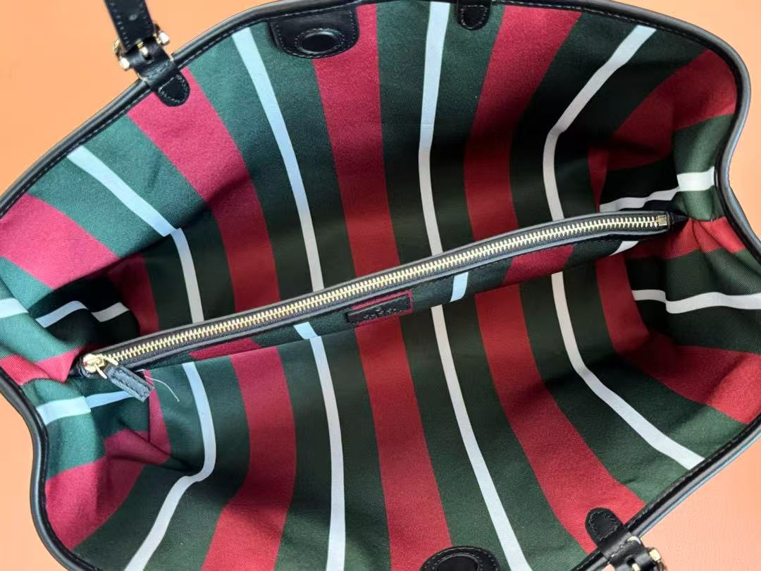 Large tote bag with GG badge - Image 10