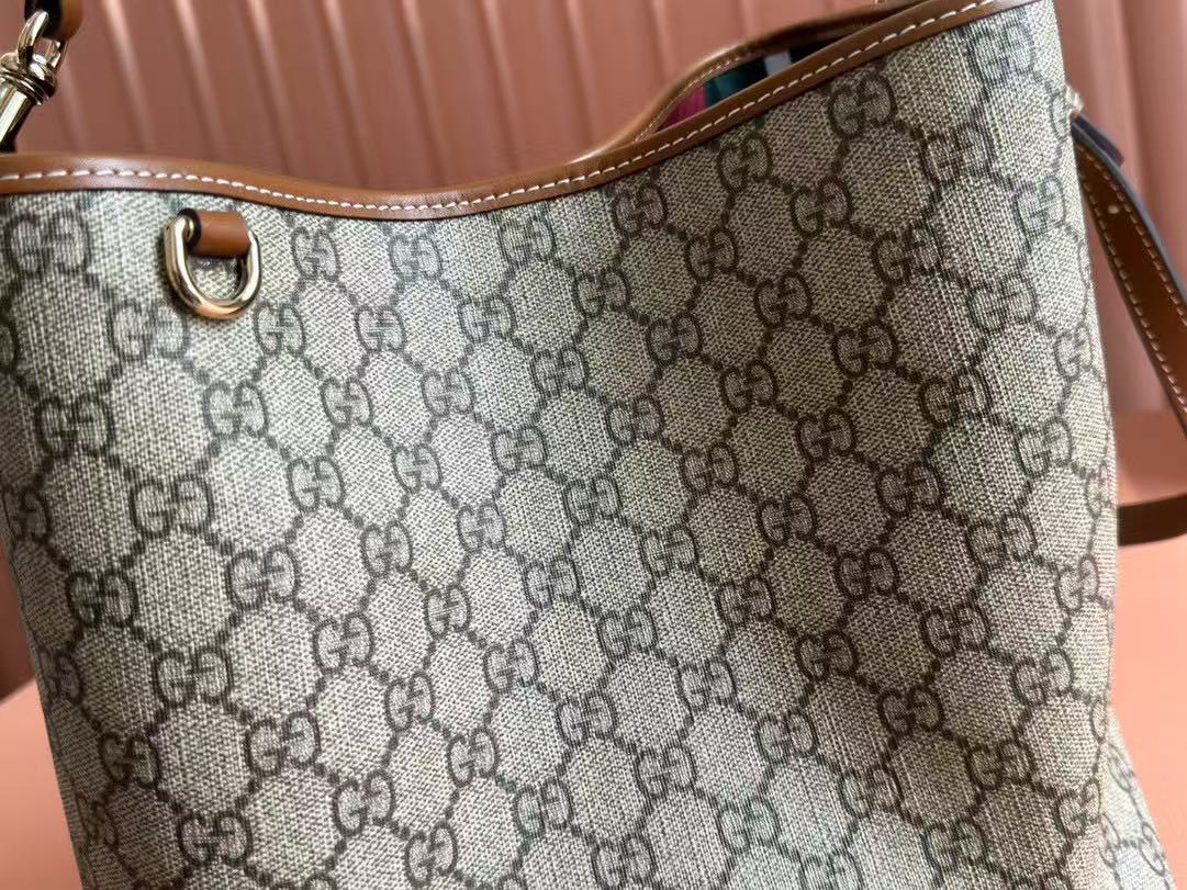 GG Emblem small bucket shoulder bag - Image 15