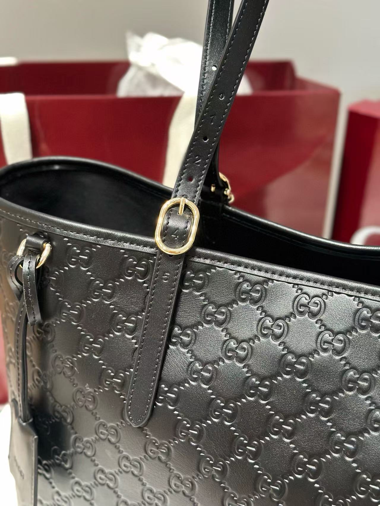 Large tote bag with GG badge - Image 3