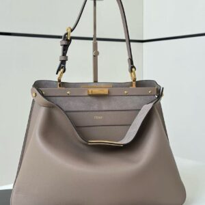 FENDI Peekaboo Soft iconic twist lock adjustable shoulder strap calfskin shoulder handbag