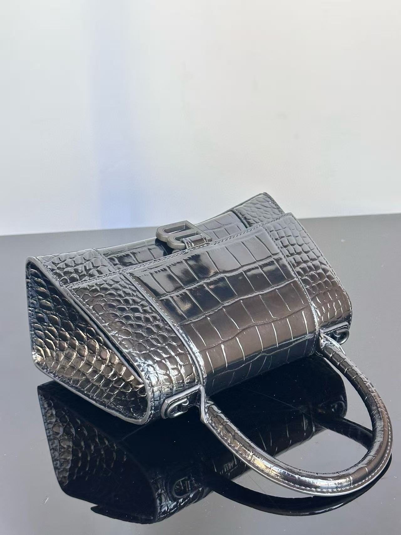Balenciaga handbag - Image 9