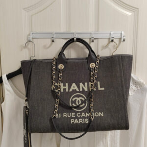 CHANEL Leather Chain Large Capacity Canvas Tote Bag