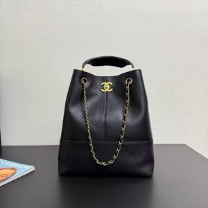 CHANEL 25A leather chain calfskin single compartment handbag