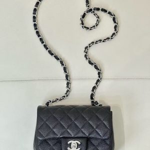 CHANEL Silver Chain Grainy Leather Shoulder Bag