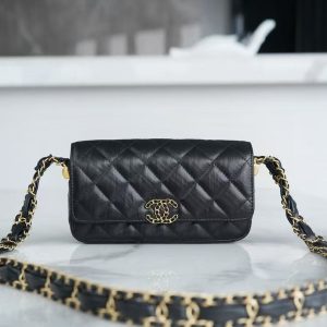CHANEL 23K leather chain flap crossbody bag