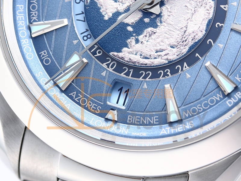VS 8938 220.10.43.22.03.002 Omega Blue Dial Super Replica - Image 4